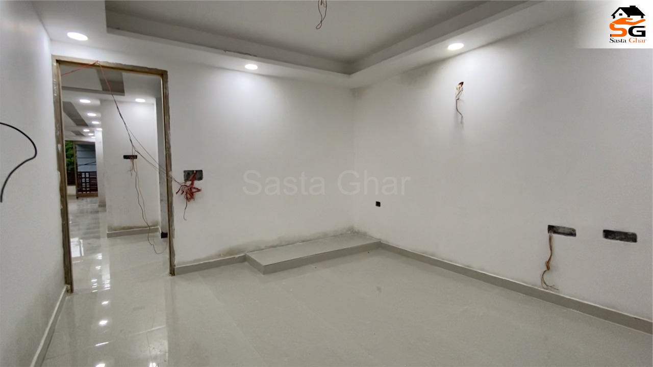 3 BHK Flat In Chattarpur Enclave