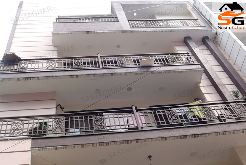 4 BHK Flat In Chattarpur Enclave
