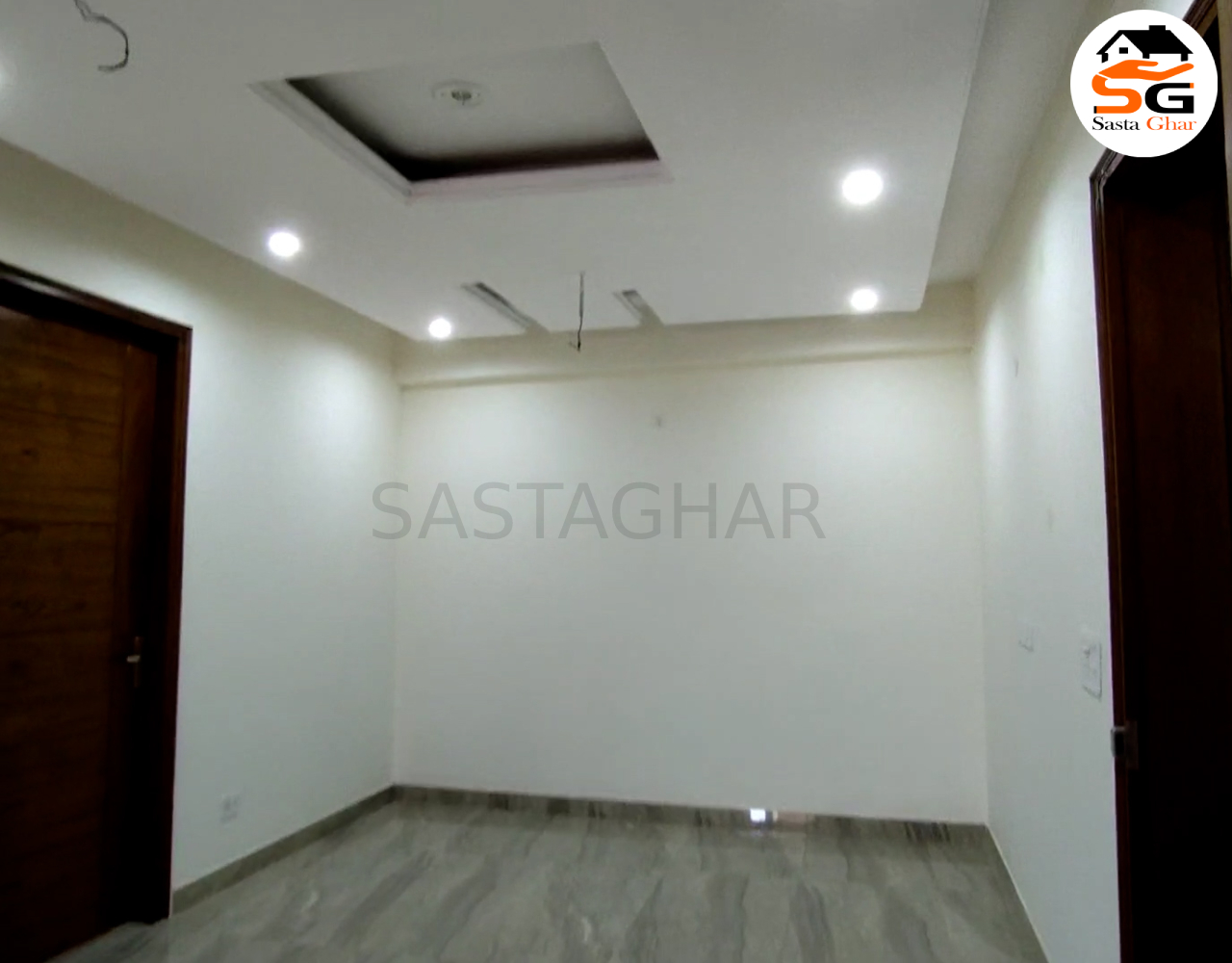 2 BHK Builder Floor in Chattarpur
