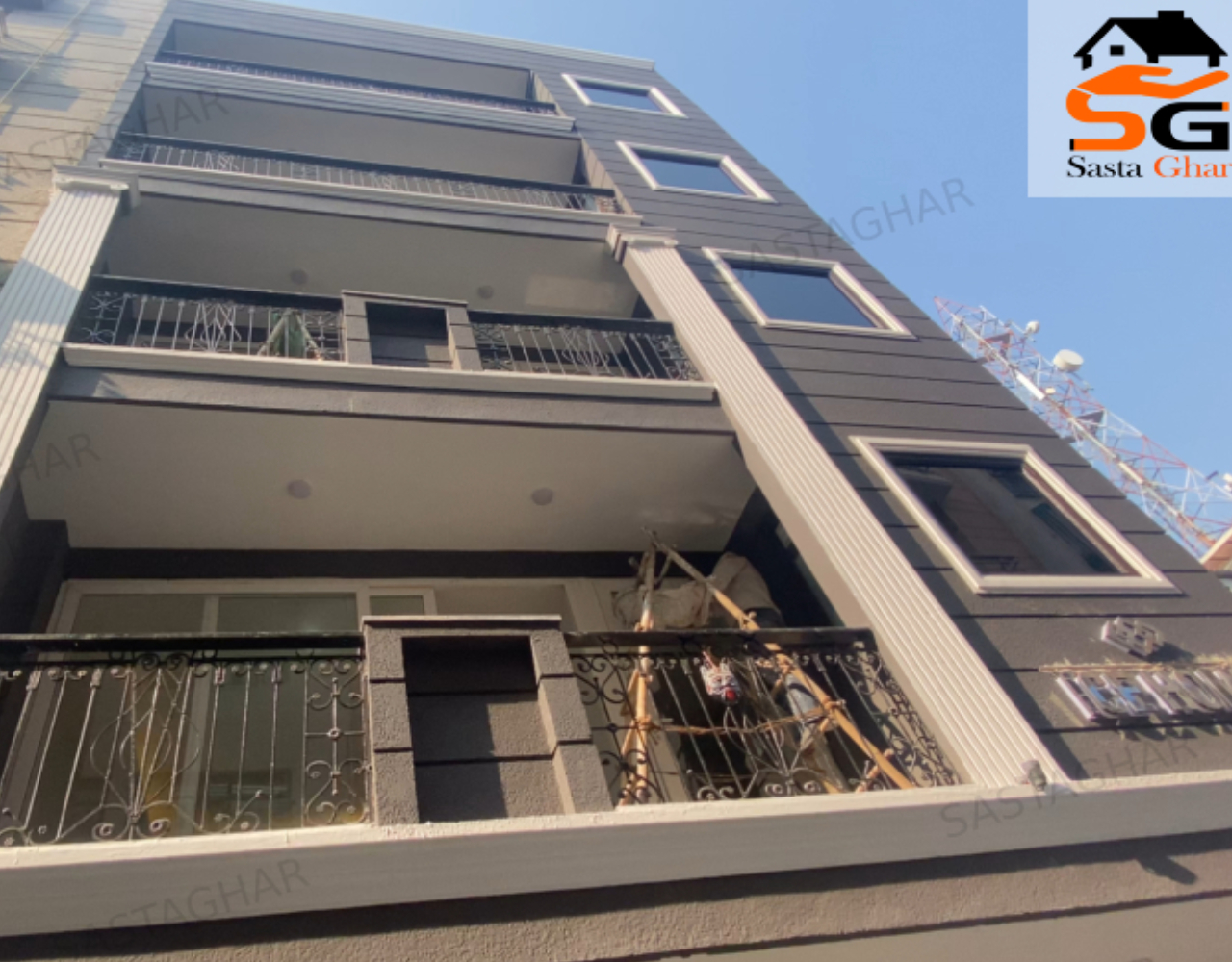 3 BHK Flats in Dera Mandi Delhi