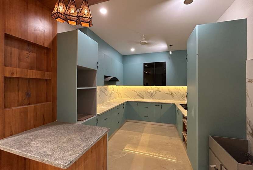 Spacious 4 BHK Flat in 200 sq.yd.