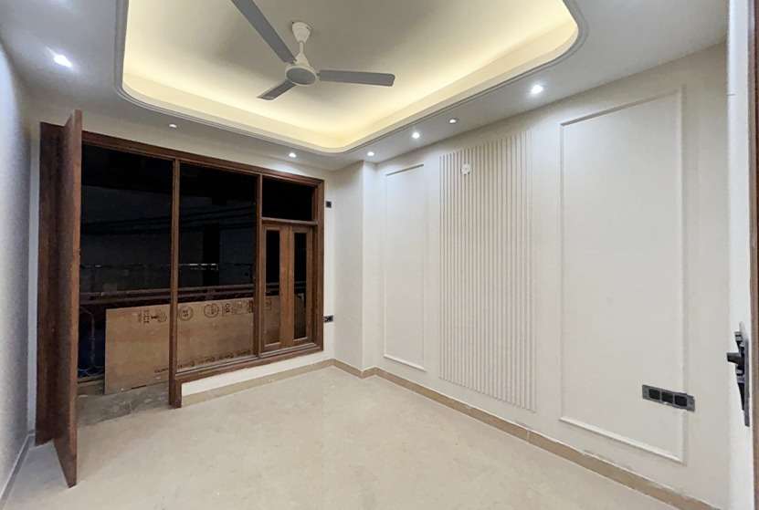 3 BHK Flat in South Delhi with registry