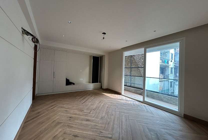 4 BHK Flat Near MG Road With Registry