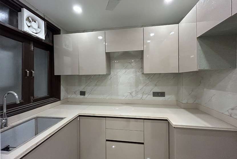 3 BHK Flat Near Metro In South Delhi