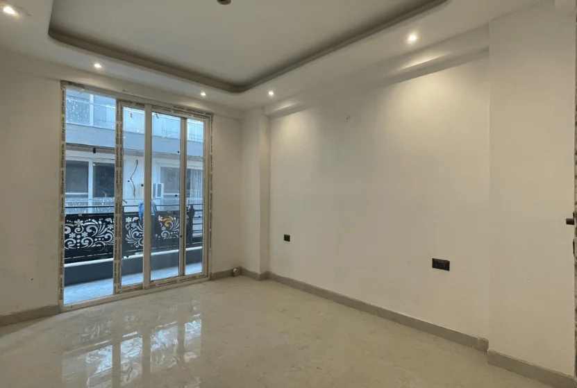 3 BHK Flat in Gated Compound Near South Asian University